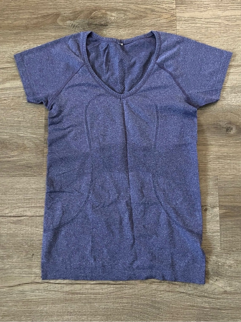 lululemon athletica Heathered Violet V-Neck Short Sleeve Top